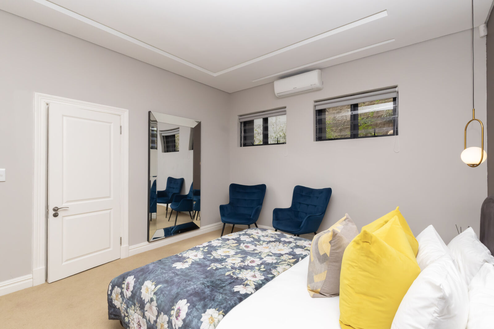 2 Bedroom Apartment To Let in Camps Bay, photo 7