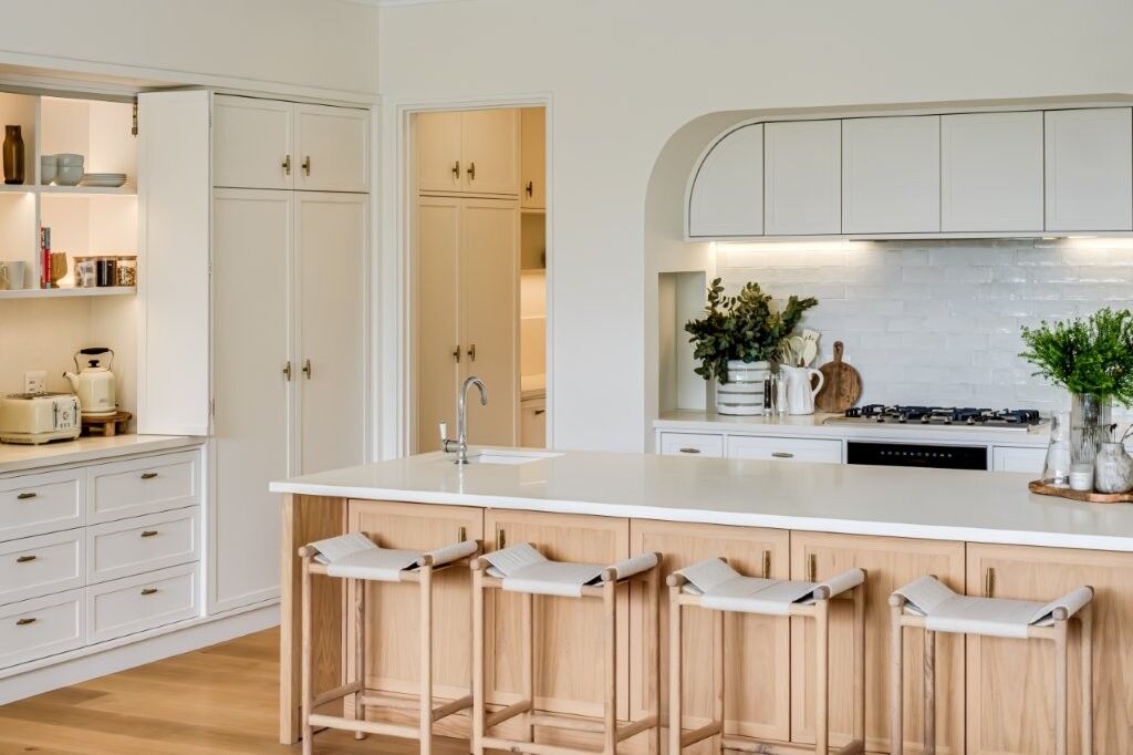 4 Bedroom Apartment For Sale in Higgovale, photo 4