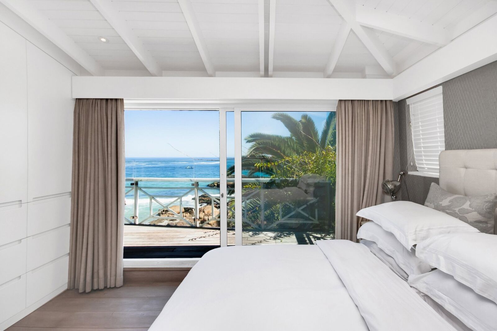 3 Bedroom House To Let in Clifton, photo 11