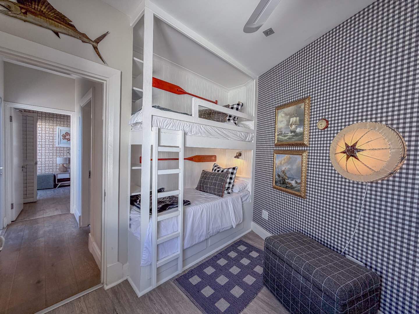 4 Bedroom House For Sale in Clifton, photo 7