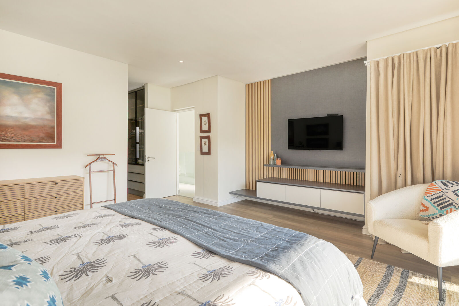 4 Bedroom Self-Catering House in Fresnaye, photo 5