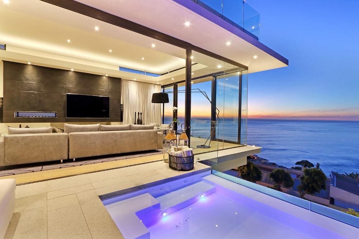 5 Bedroom Self-Catering House in Bantry Bay, photo 2