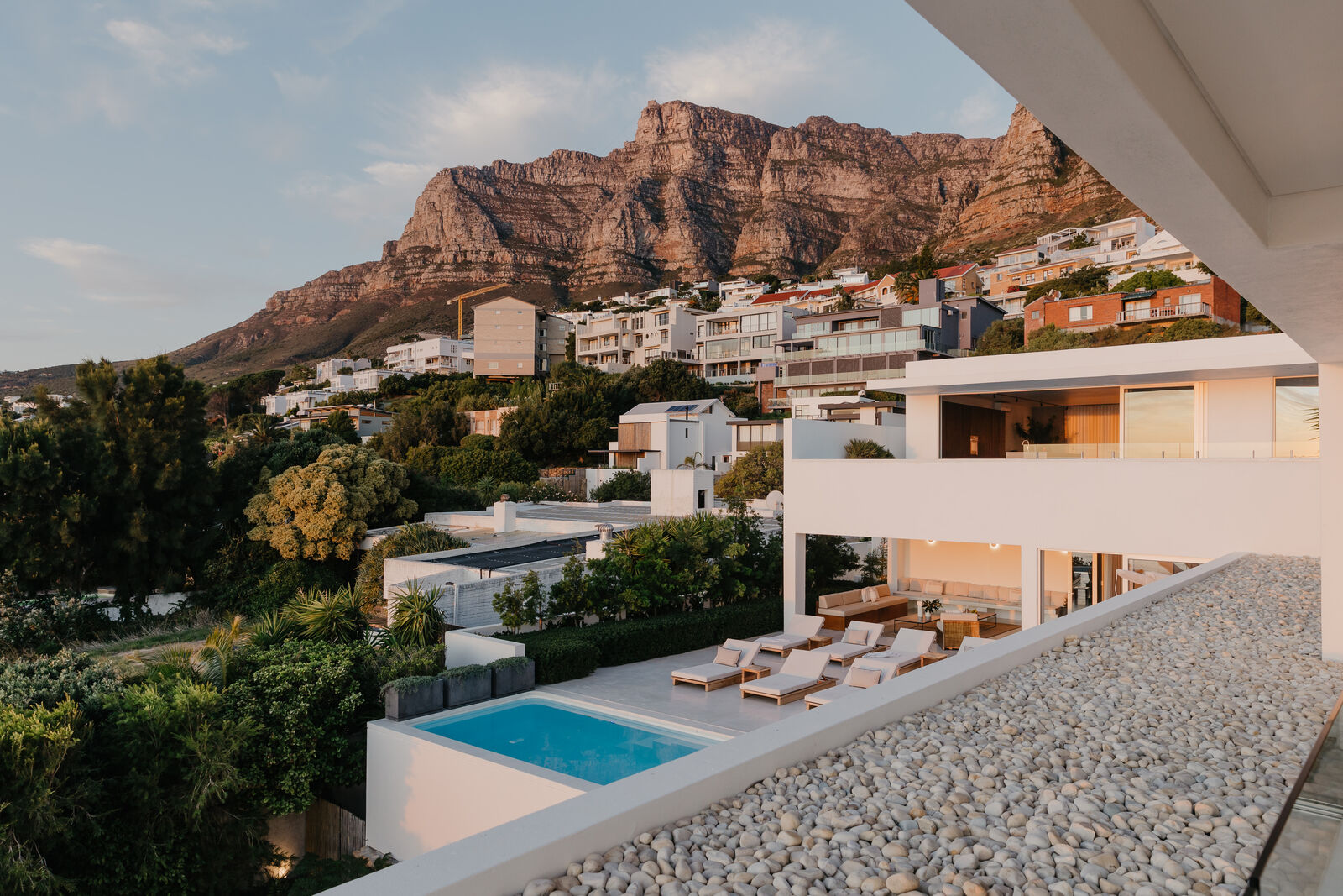 8 Bedroom Self-Catering House in Camps Bay, photo 7