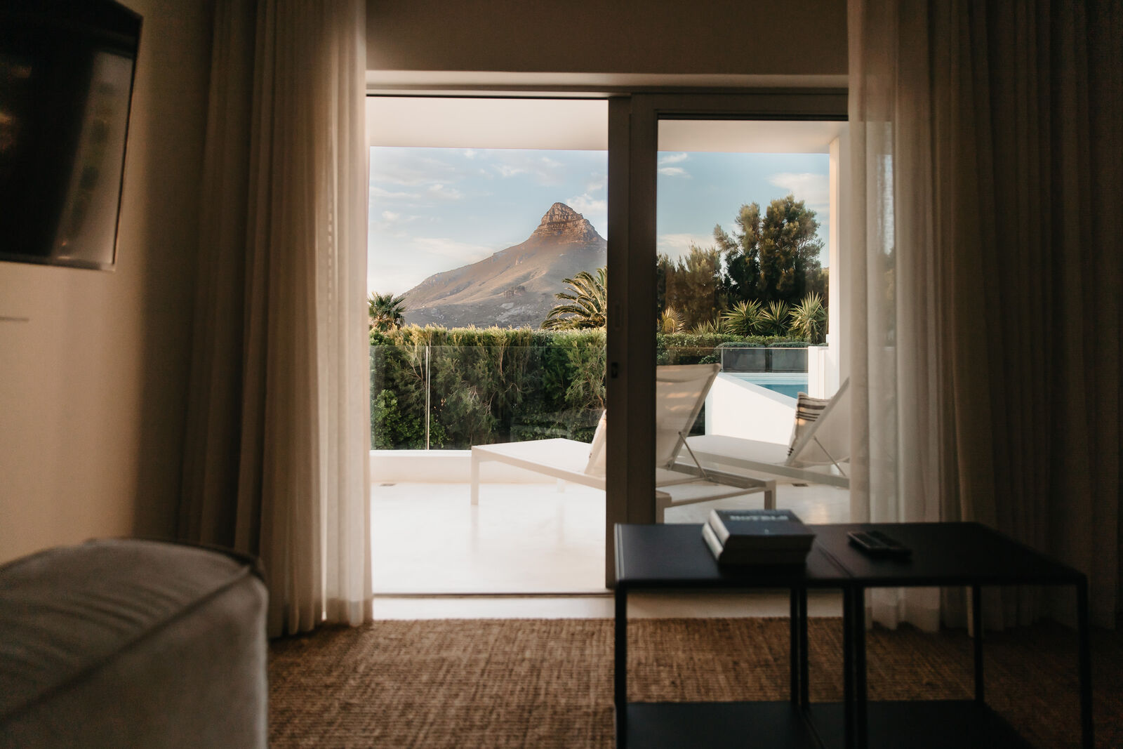 8 Bedroom Self-Catering House in Camps Bay, photo 8