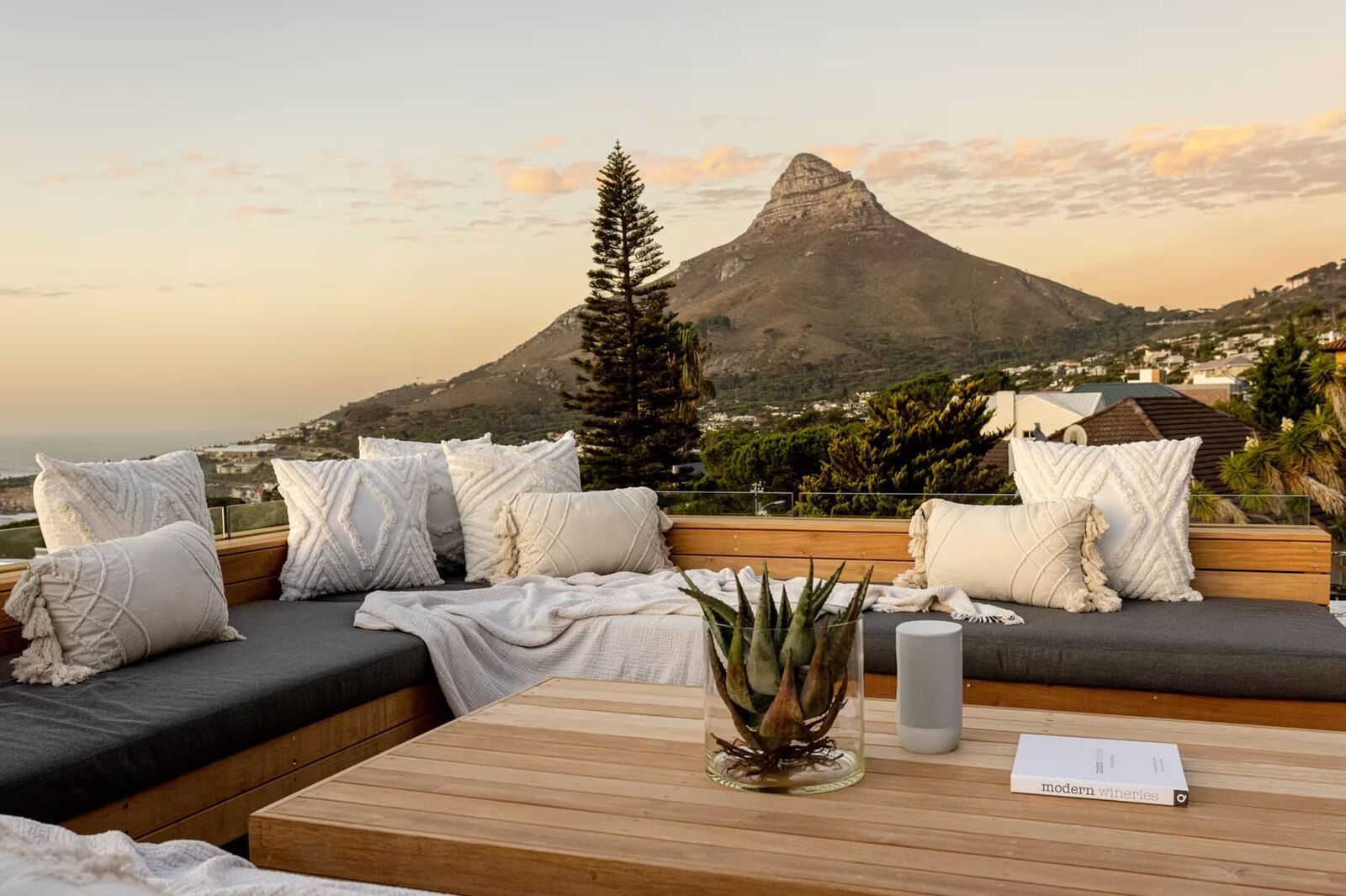 5 Bedroom Self-Catering Villa in Camps Bay, photo 3