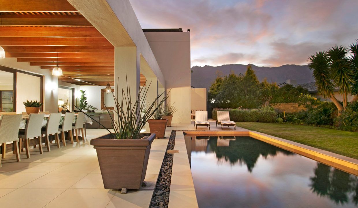 3 Bedroom Self-Catering Villa in Constantia, photo 3