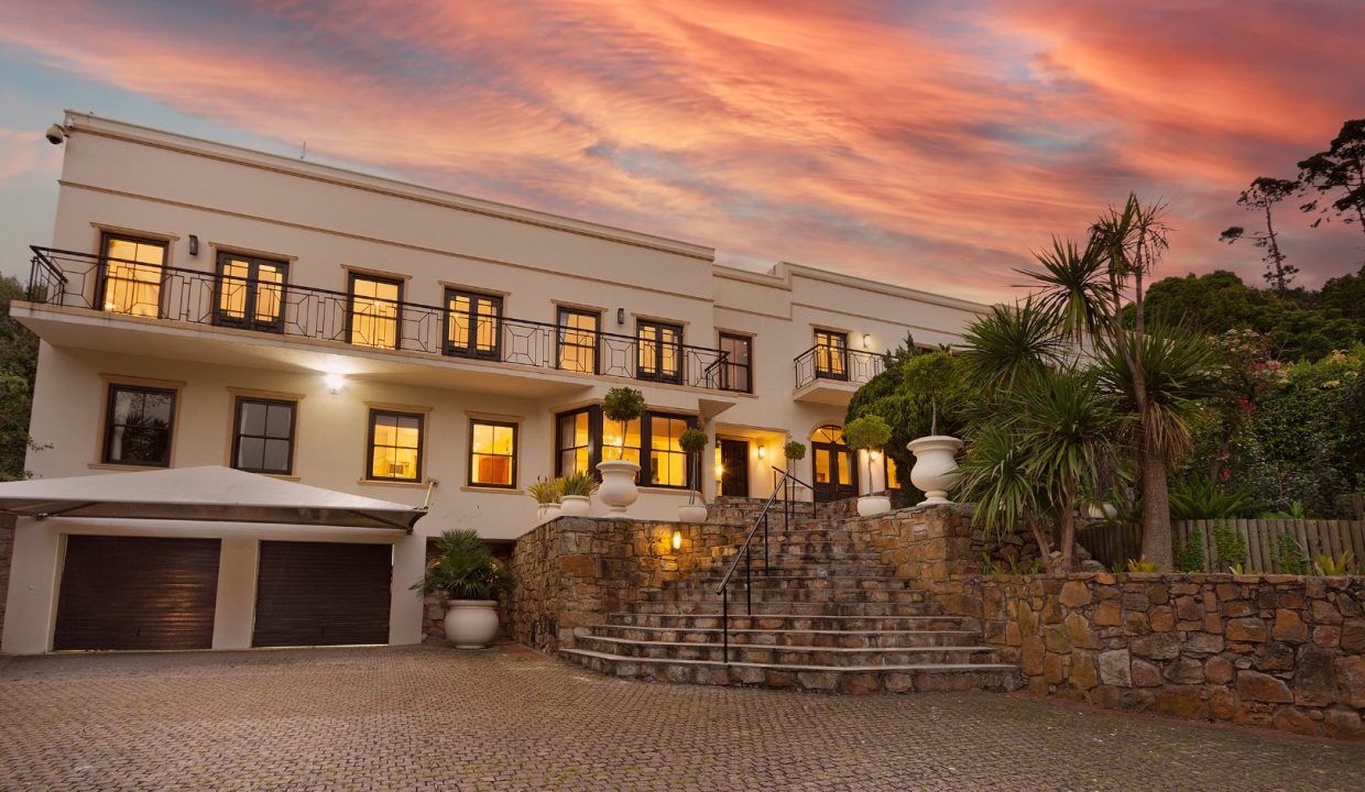 8 Bedroom Self-Catering Villa in Constantia, photo 2