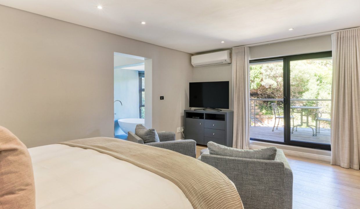 10 Bedroom Self-Catering Villa in Camps Bay