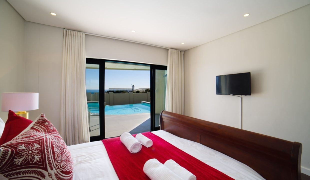 7 Bedroom Self-Catering Villa in Llandudno, photo 2