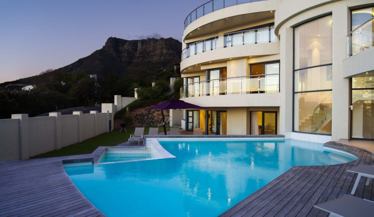 7 Bedroom Self-Catering Villa in Llandudno, photo 10