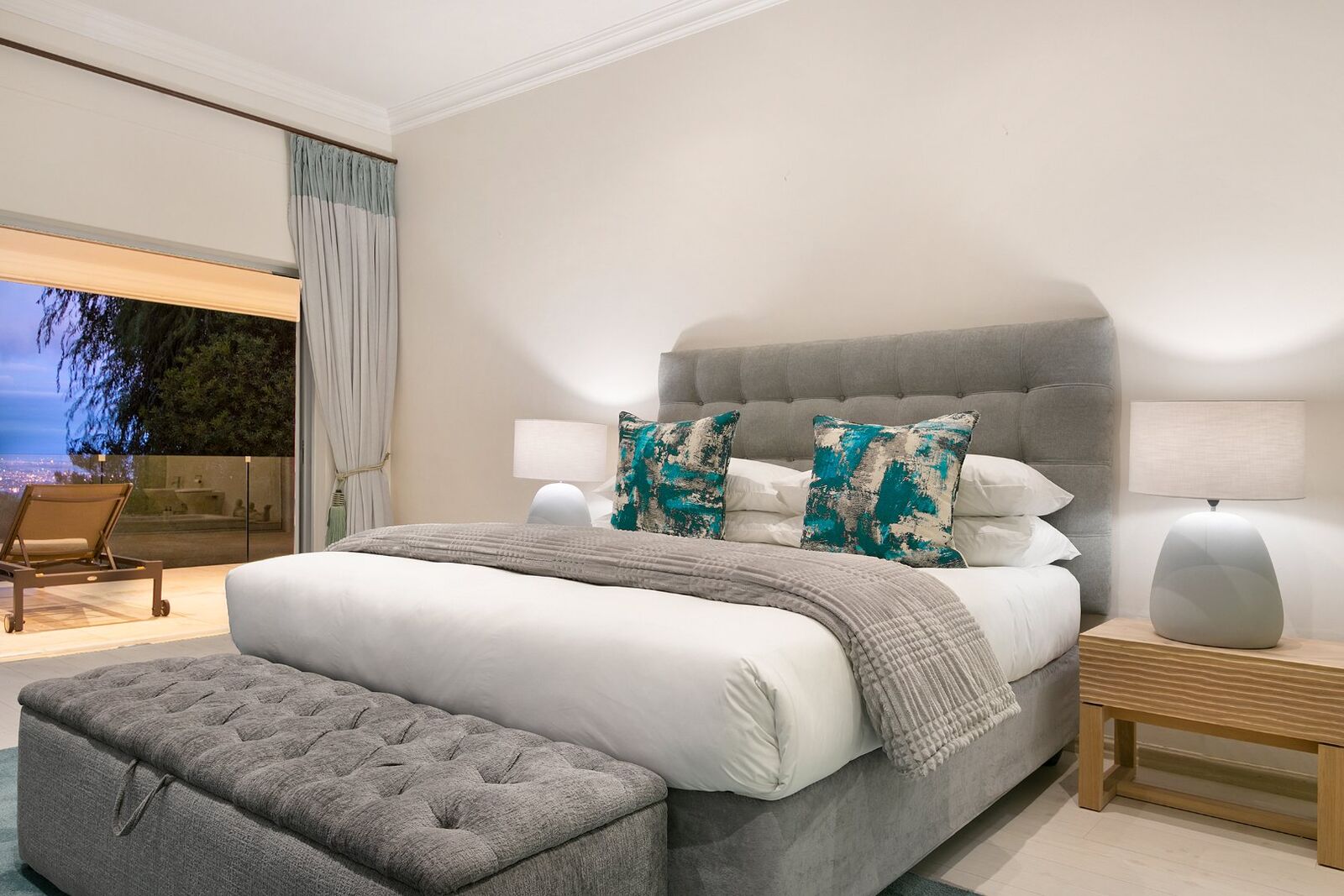 2 Bedroom Self-Catering Villa in Constantia, photo 2