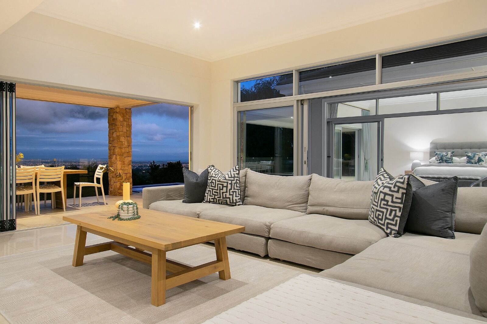 2 Bedroom Self-Catering Villa in Constantia, photo 6