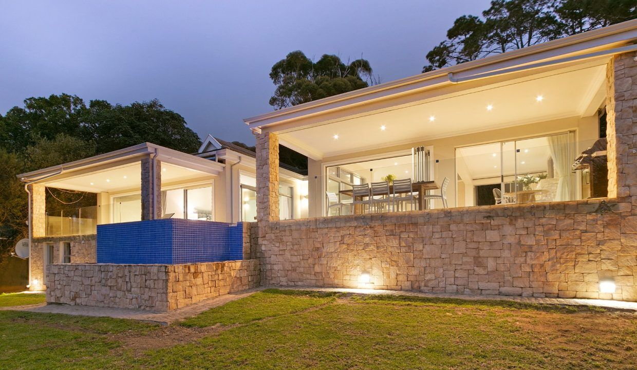 2 Bedroom Self-Catering Villa in Constantia, photo 11