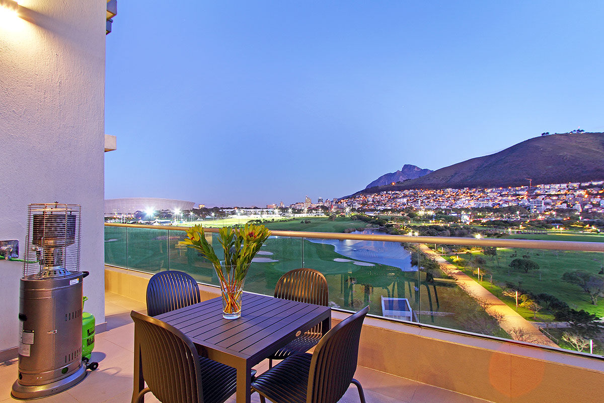2 Bedroom Self-Catering Apartment in Mouille Point, photo 2