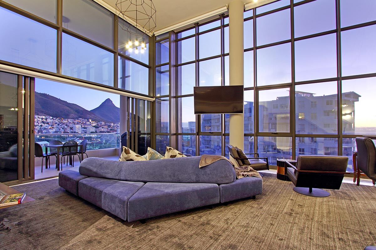 2 Bedroom Self-Catering Apartment in Mouille Point, photo 3