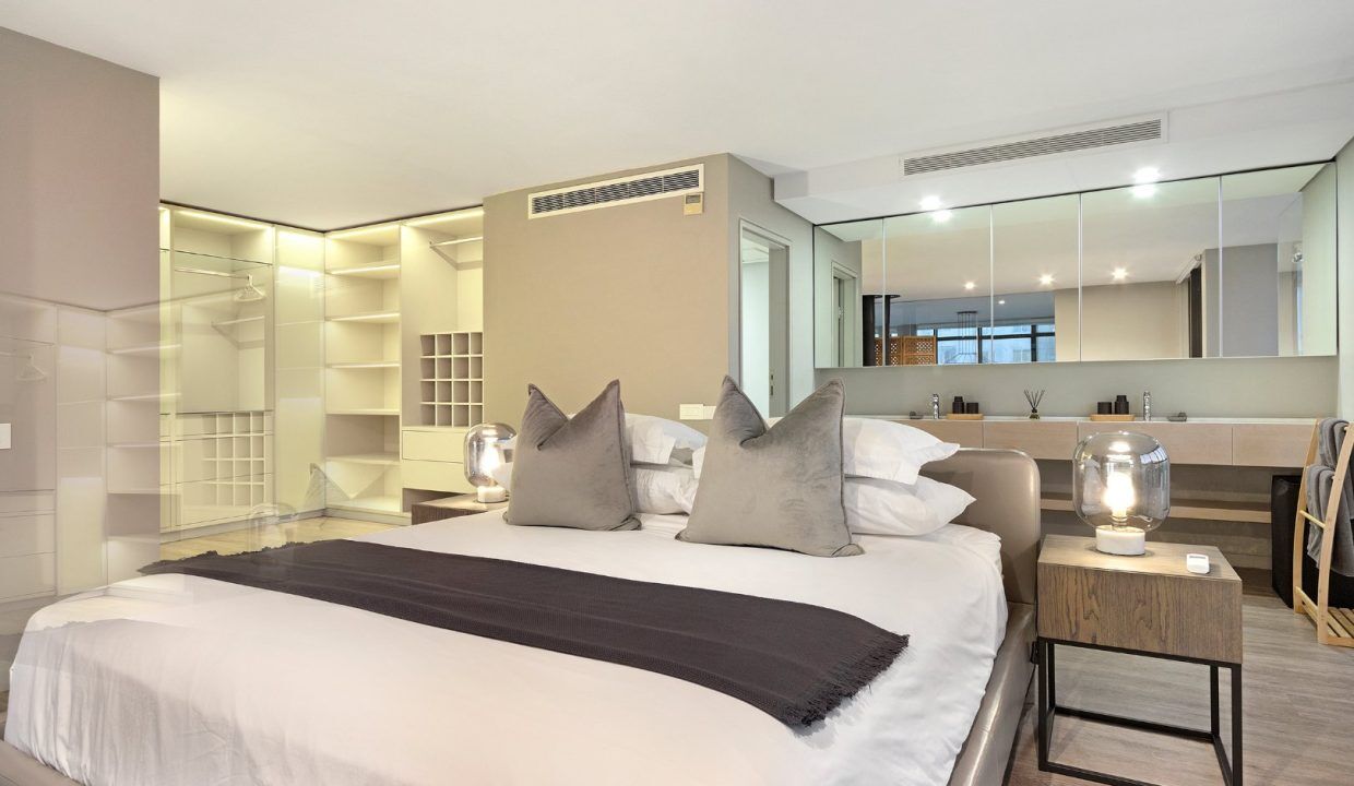 2 Bedroom Self-Catering Apartment in Mouille Point, photo 6