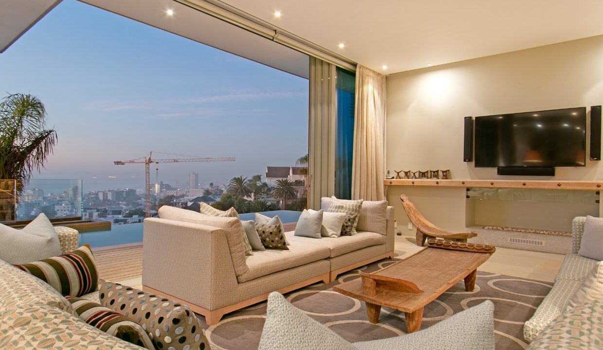 5 Bedroom Self-Catering Villa in Bantry Bay, photo 5