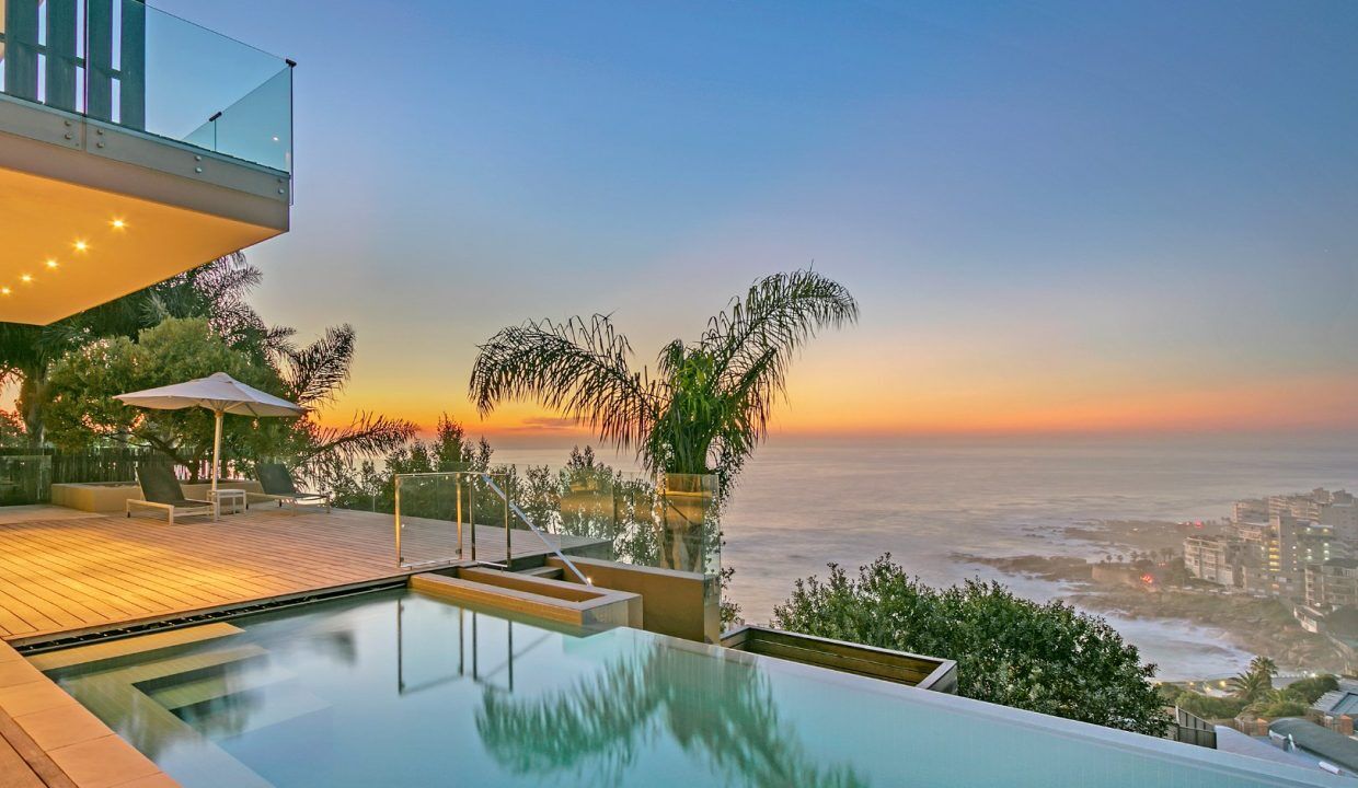 5 Bedroom Self-Catering Villa in Bantry Bay, photo 11