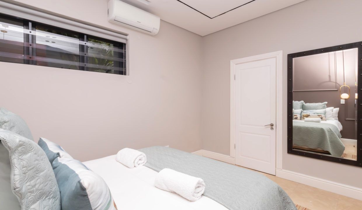 2 Bedroom Self-Catering Villa in Camps Bay, photo 3