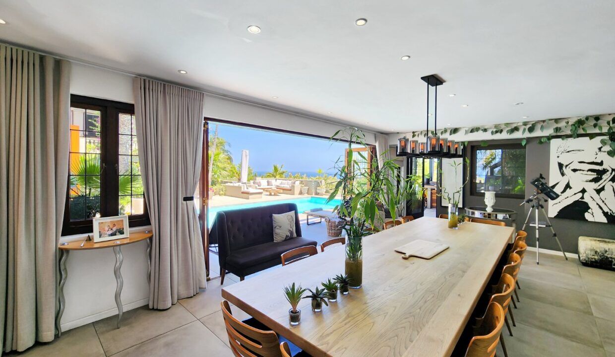 5 Bedroom Self-Catering Villa in Bantry Bay, photo 2