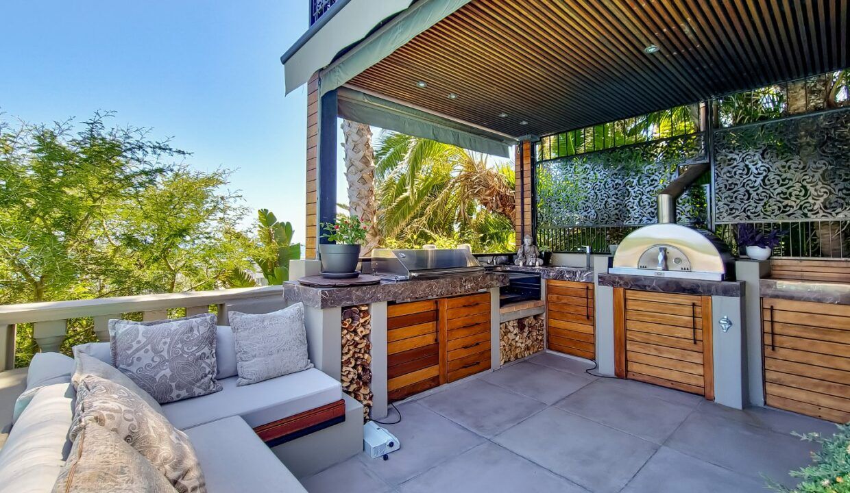 5 Bedroom Self-Catering Villa in Bantry Bay, photo 7