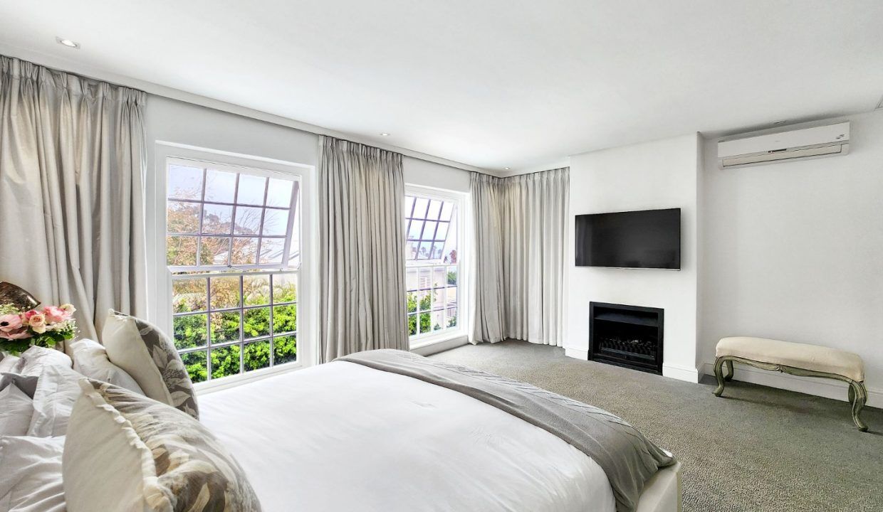 4 Bedroom Self-Catering House in Camps Bay, photo 5