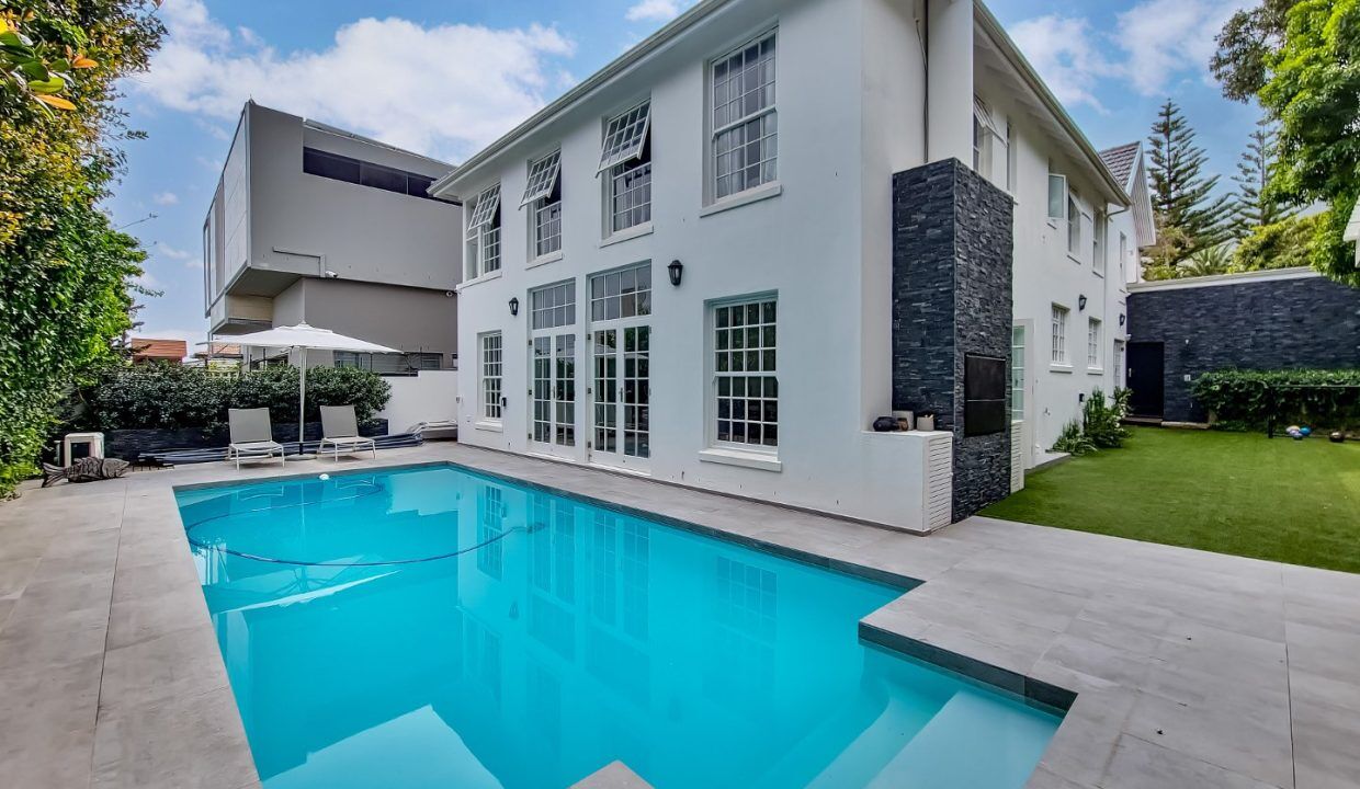 4 Bedroom Self-Catering House in Camps Bay, photo 11