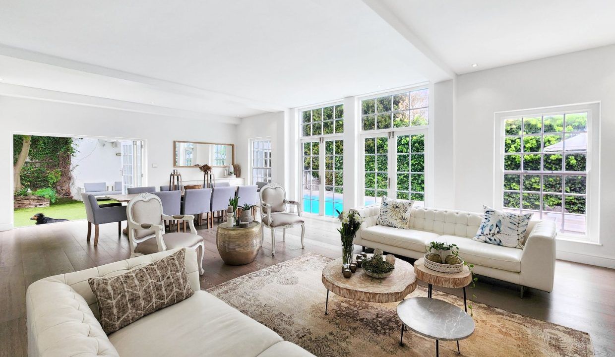 4 Bedroom Self-Catering House in Camps Bay, photo 12