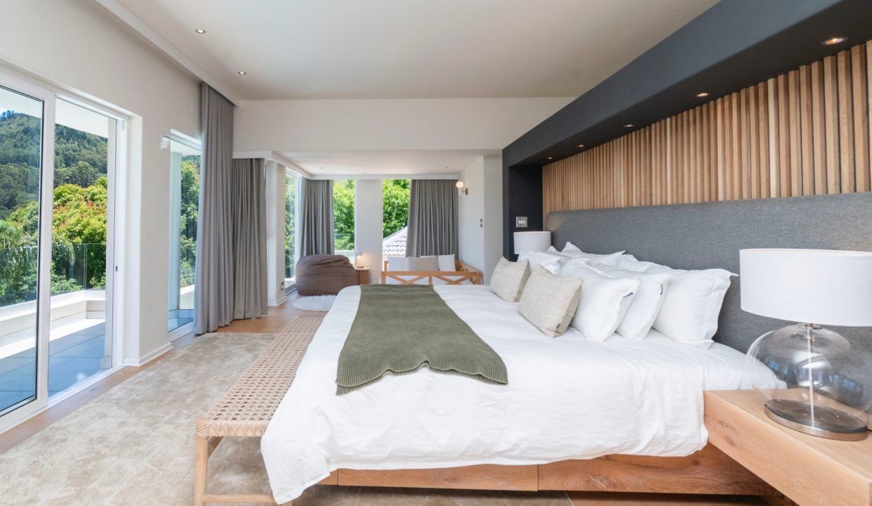 5 Bedroom Self-Catering Villa in Constantia, photo 10