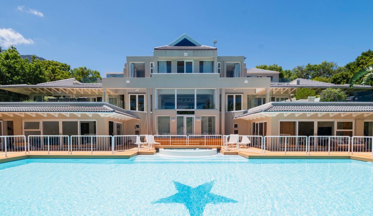 5 Bedroom Self-Catering Villa in Constantia, photo 12