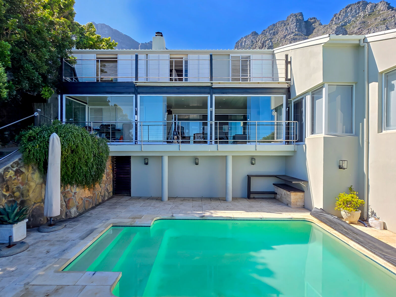 3 Bedroom Self-Catering House in Camps Bay, photo 2