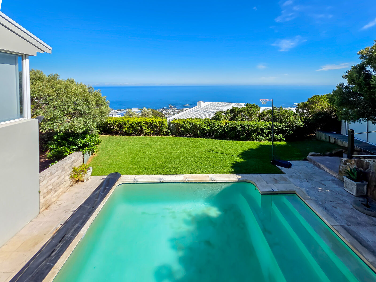 3 Bedroom Self-Catering House in Camps Bay, photo 3