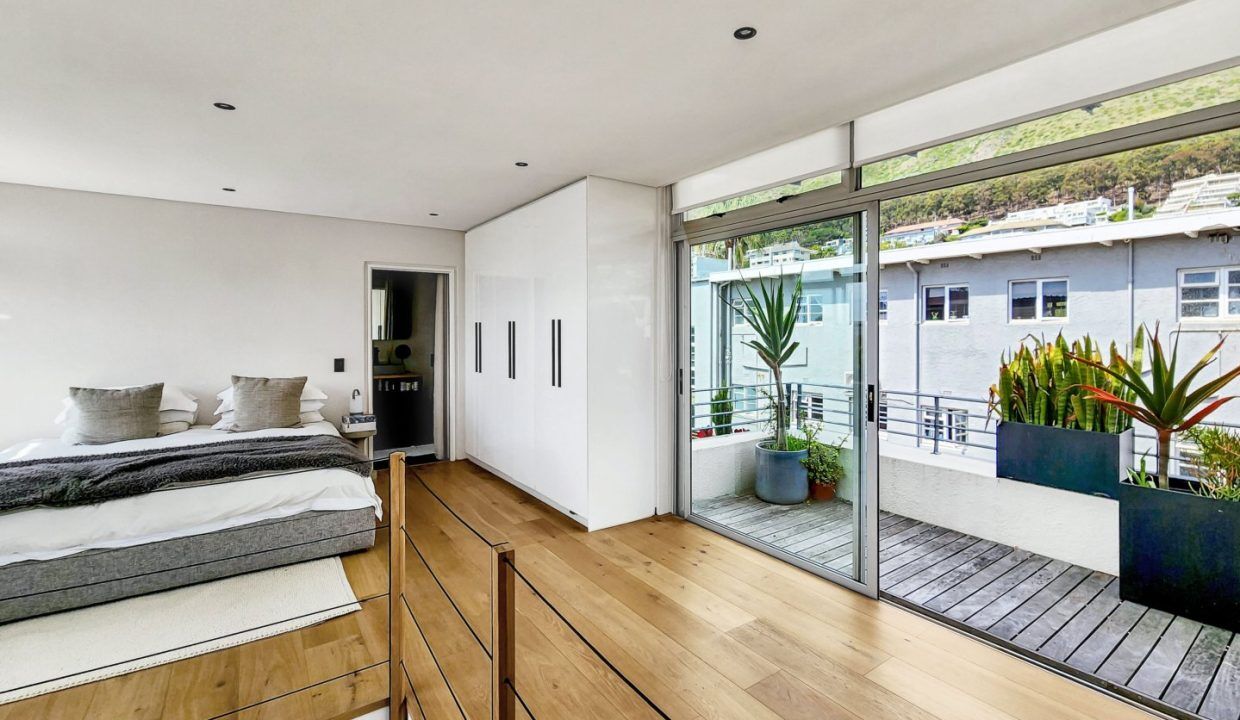 2 Bedroom Self-Catering House in Sea Point, photo 2