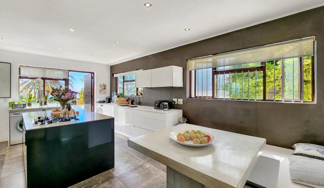 4 Bedroom Self-Catering Villa in Bantry Bay, photo 8