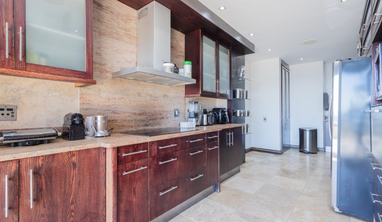 6 Bedroom Self-Catering Villa in Bantry Bay, photo 3