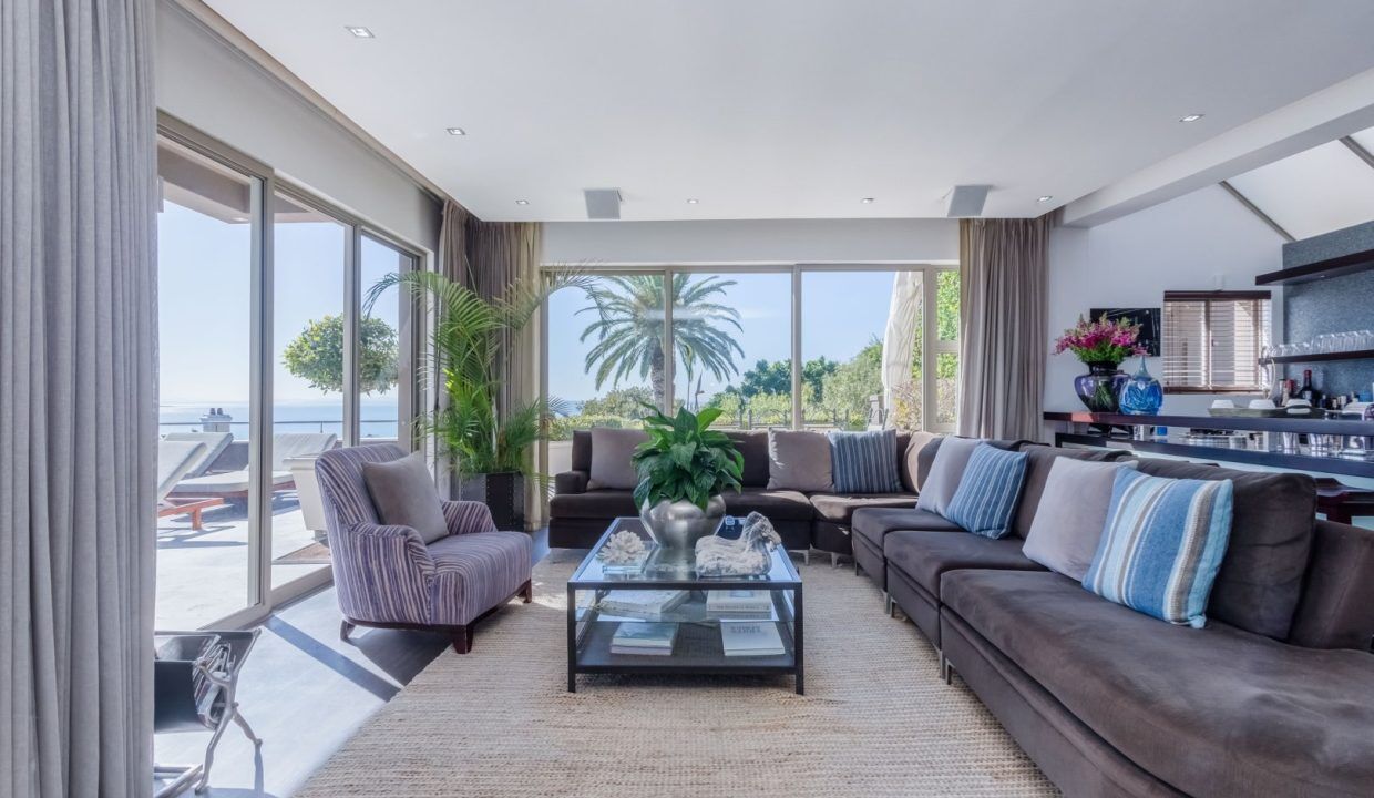 6 Bedroom Self-Catering Villa in Bantry Bay, photo 4