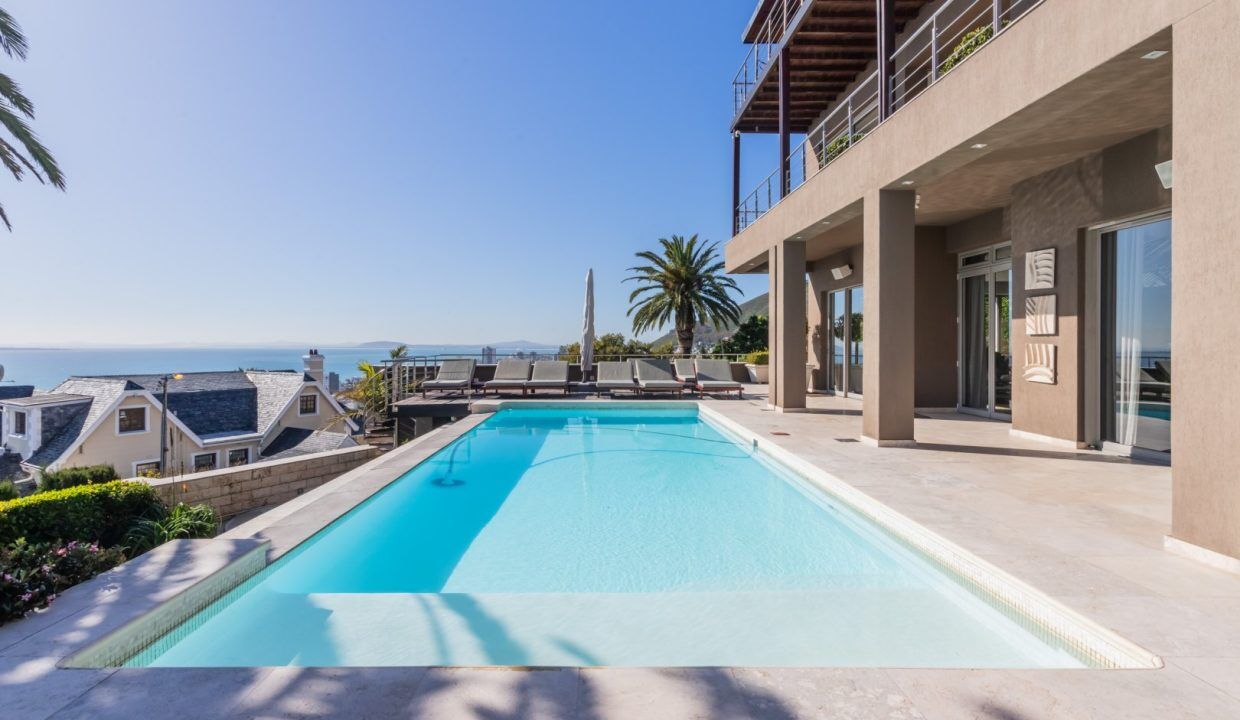 6 Bedroom Self-Catering Villa in Bantry Bay, photo 8