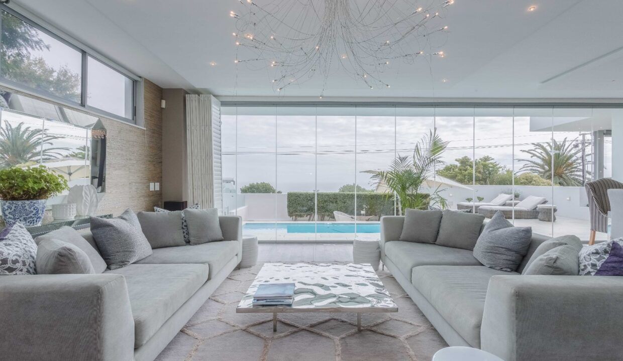 3 Bedroom Self-Catering House in Camps Bay, photo 4