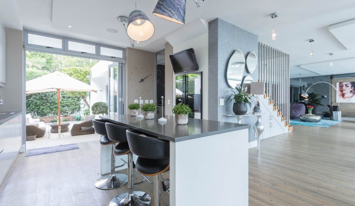 3 Bedroom Self-Catering House in Camps Bay, photo 8