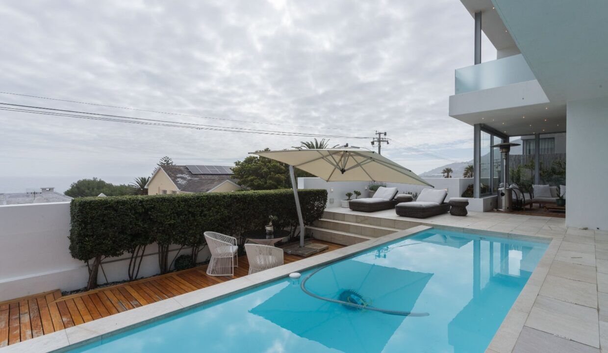 3 Bedroom Self-Catering House in Camps Bay, photo 9