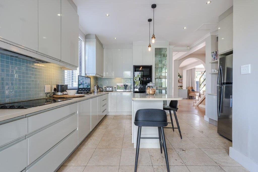 4 Bedroom Self-Catering House in Fresnaye, photo 6