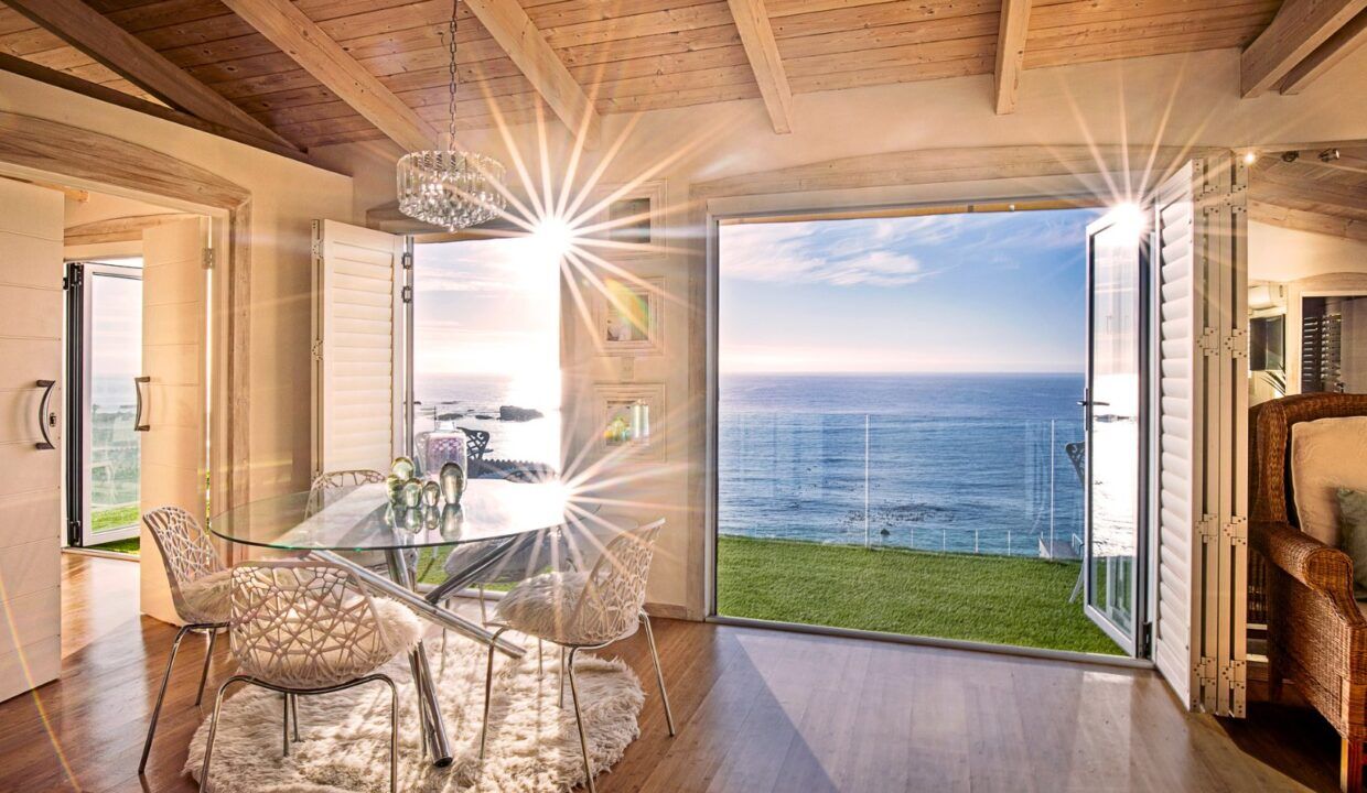2 Bedroom Self-Catering Villa in Clifton, photo 11