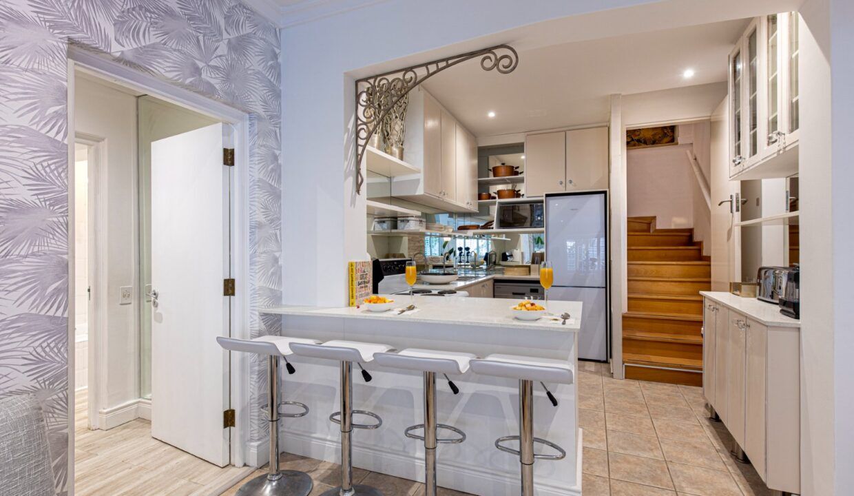 2 Bedroom Self-Catering Villa in Clifton, photo 3