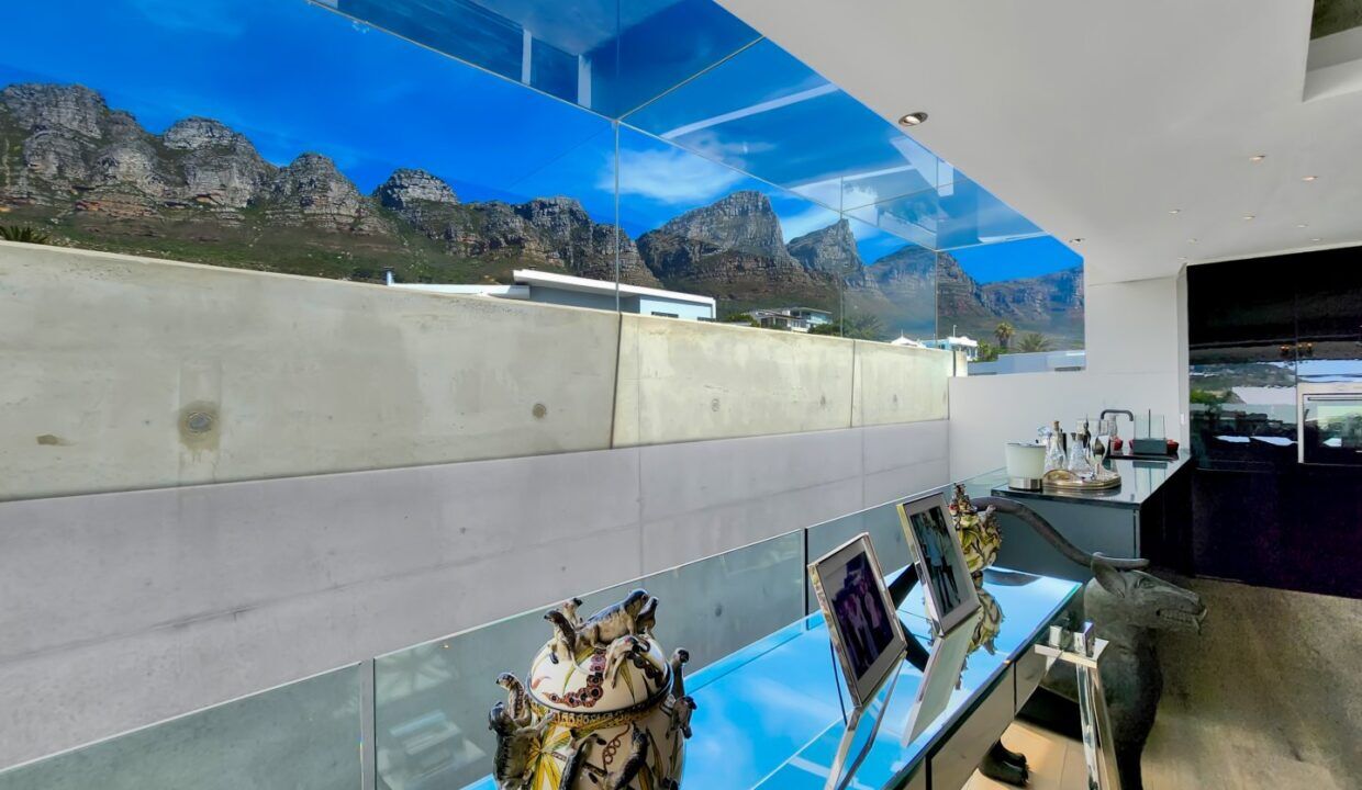 3 Bedroom Self-Catering House in Clifton, photo 2