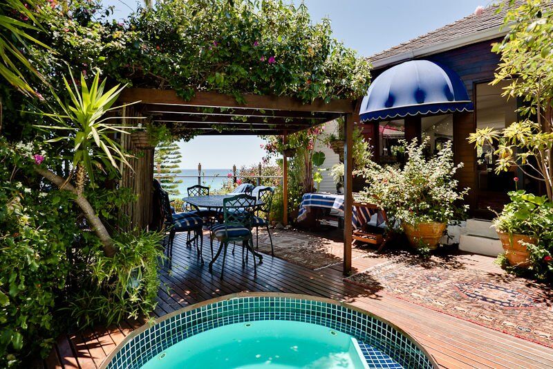 2 Bedroom Self-Catering House in Clifton, photo 6