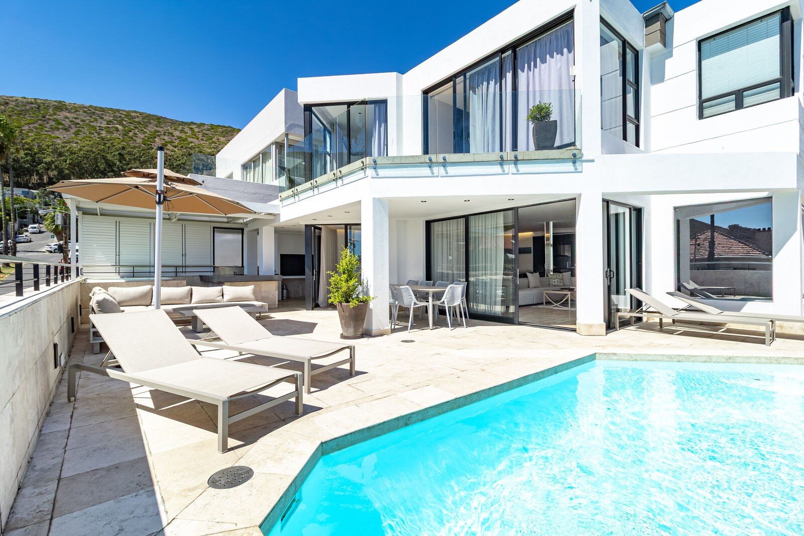 4 Bedroom Self-Catering House in Fresnaye