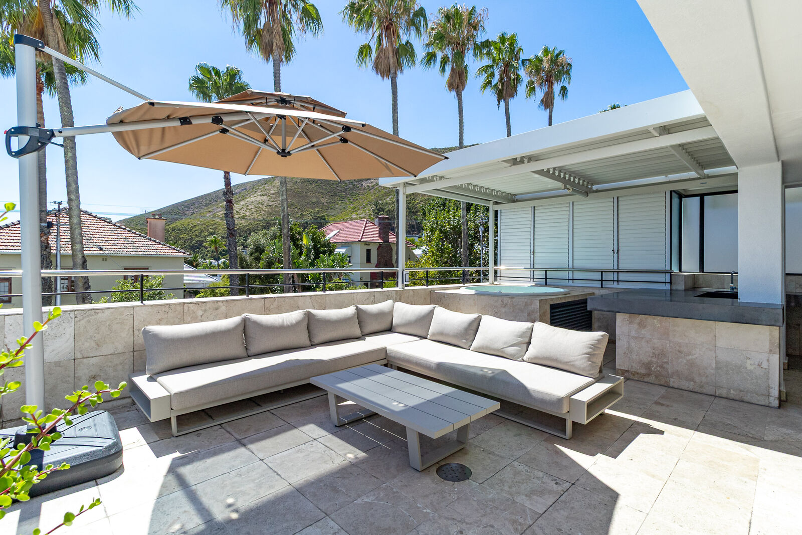 4 Bedroom Self-Catering House in Fresnaye, photo 3