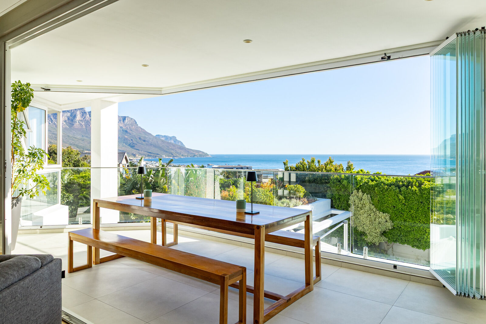 6 Bedroom Self-Catering House in Camps Bay, photo 9