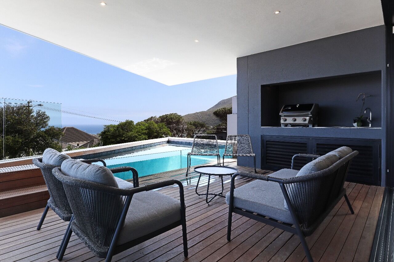 2 Bedroom Self-Catering House in Camps Bay, photo 2