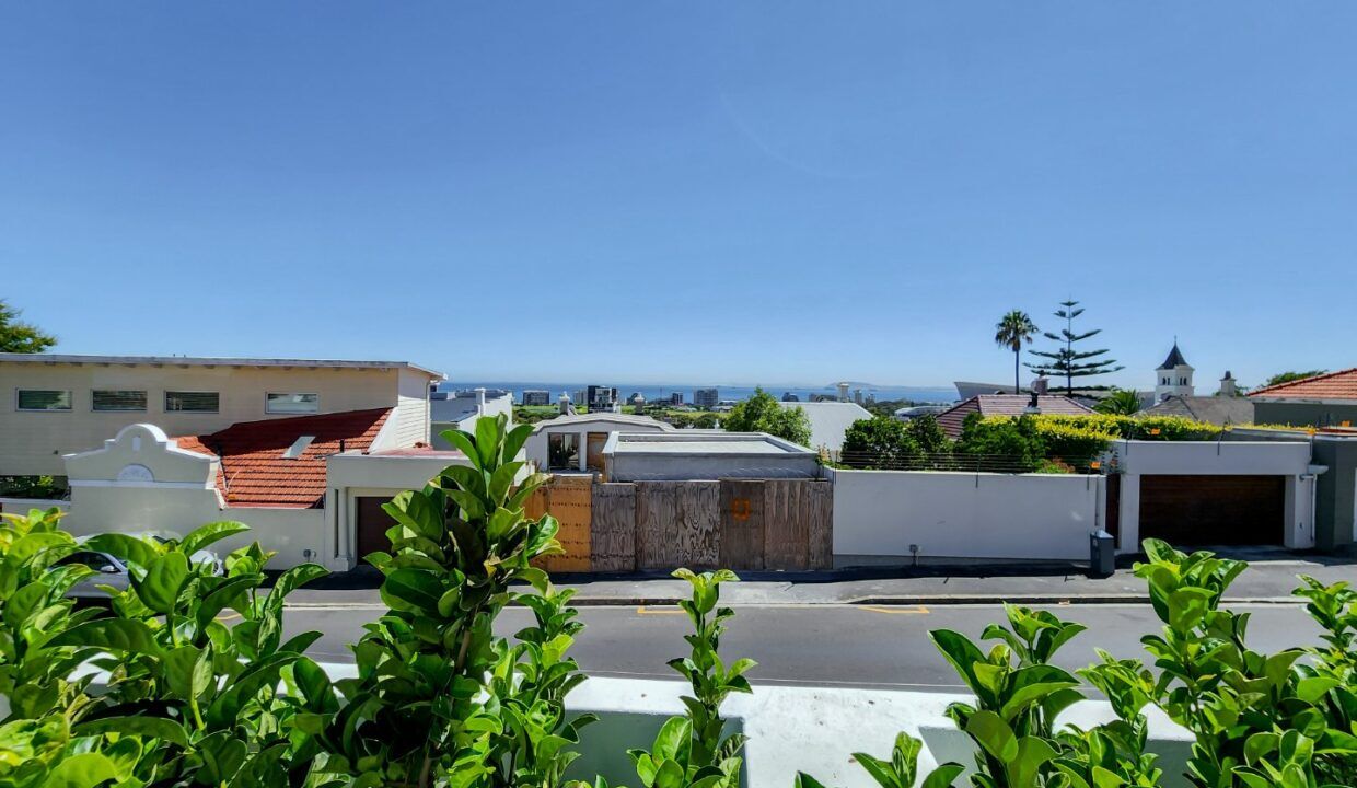 4 Bedroom Self-Catering House in Green Point